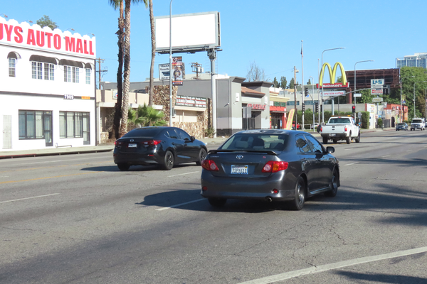Van Nuys Bl WS 100ft S/O Blythe F/S - 2