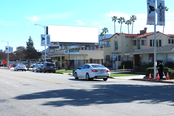 Riverside Dr SS 330ft E/O Lankershim (NO EXT) F/W - 1
