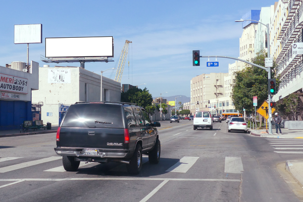 La Brea WS 370ft S/O Wilshire (NO EXT) F/S - 1