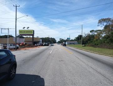 S/S Gulf Beach Hwy W/O Mills Ave F/E