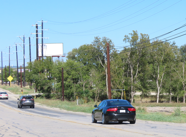 FM 1560 ES 0.4mi N/O FM 471 F/S - 2