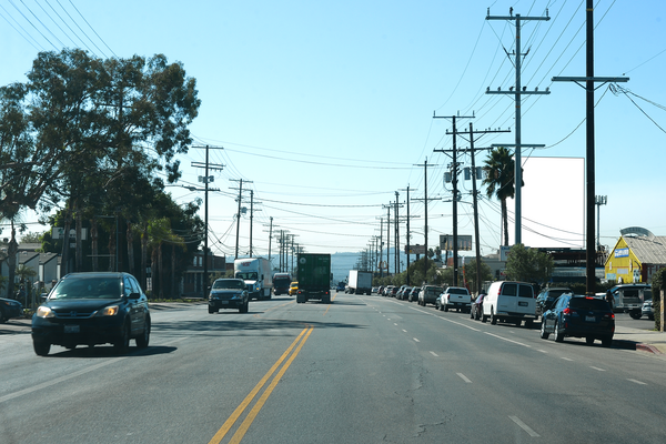 Lankershim WS 410ft S/O Tuxford     CCP (NO EXT) F/N - 1