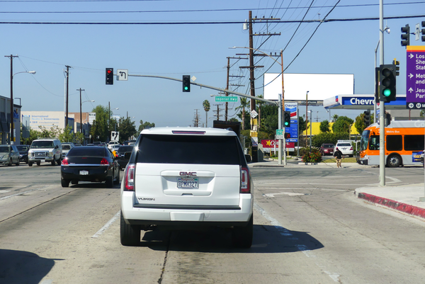 Western ES 270ft N/O Imperial Hwy F/S - 2