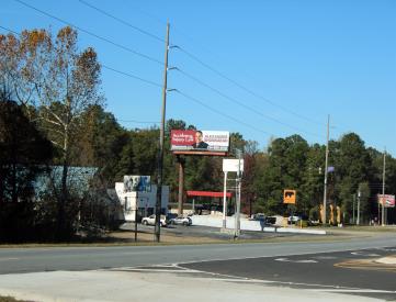 W/S ROSS CLARK CIRCLE 400' S/O TIMBERS DR F/E