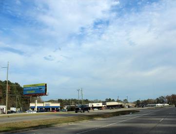 E/S 1640 NORTHEAST BLVD .3 MI. E/O HWY 231 F/N