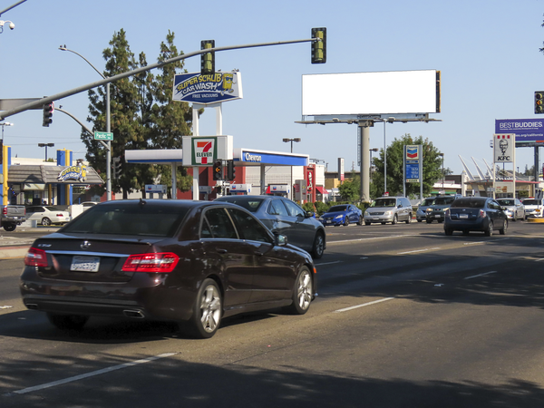 Pacific Ave WS 200ft N/O Bianchi F/S - 2