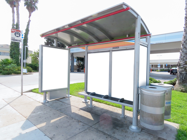 Fairmount Ave ES 100ft E/O University Ave (13' Solar) F/N - 2