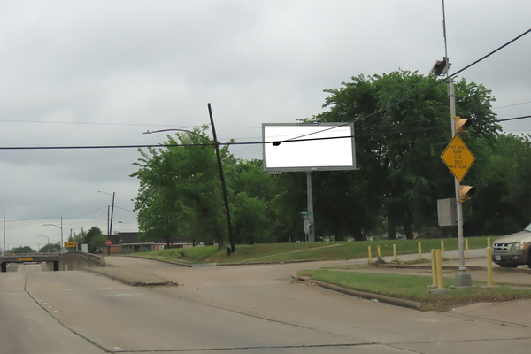 Broadway WS 40ft S/O Elm F/N - 1