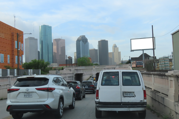 Houston WS 350ft N/O Center F/N - 1