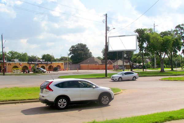 Lawndale NS 45ft E/O San Antonio F/W - 1