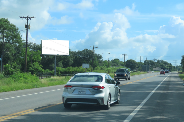 Hwy 35 WS 900ft N/O Hospital F/S - 1