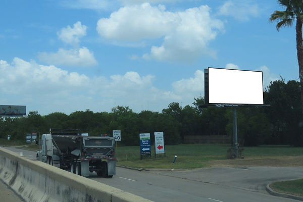 Hwy 6 NS 530ft E/O FM 521 F/E - 2