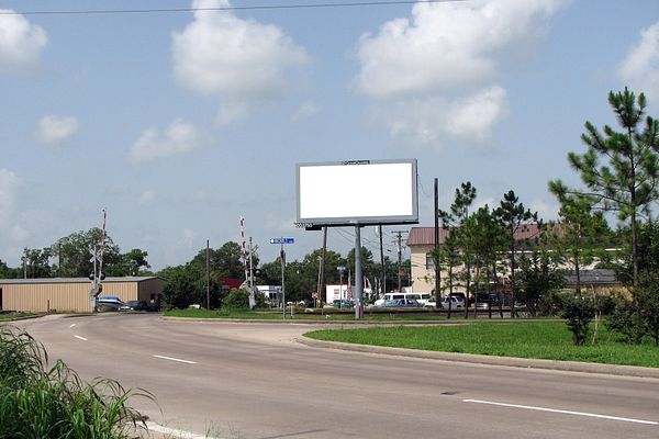 FM 517 NS 60ft E/O Hill F/E - 2