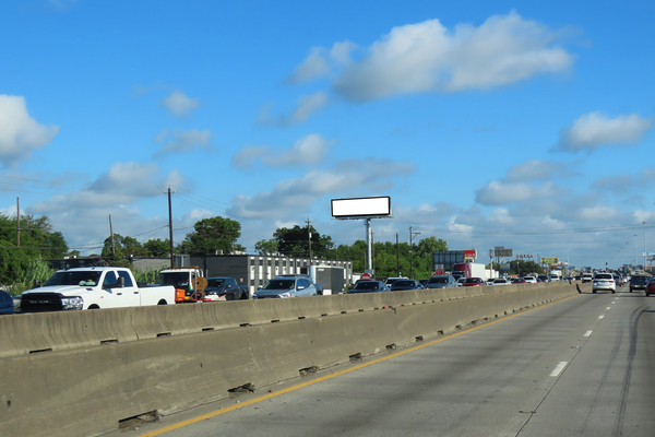 I-45 North Frwy WS 50ft N/O Burress F/S - 1