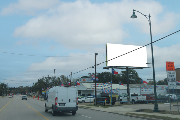 Hwy 105 SS 674ft E/O Sixth F/W - 2