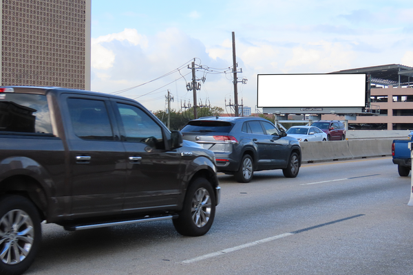 I-45 Pierce Elevated SS 100ft W/O Travis F/E - 1
