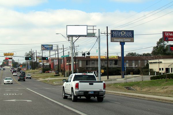 Loop 336N NS 1mi E/O Sunpark F/E - 2