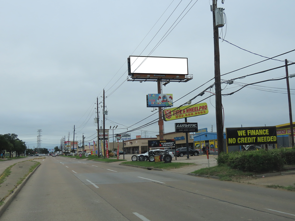 Jones ES 0.1mi S/O Fm 1960 F/S - 2