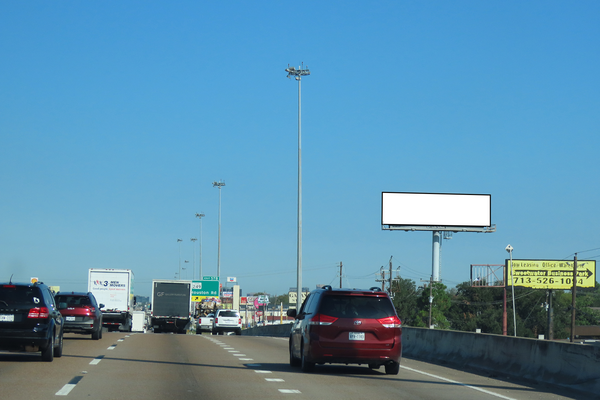 I-45 North Frwy ES 0.1mi N/O Gulf Bank F/S - 2