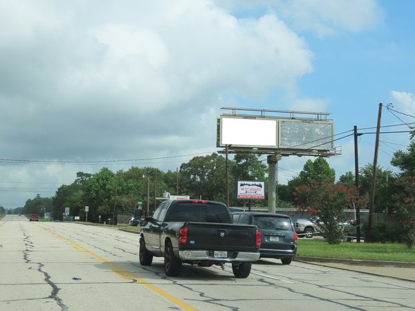 Hwy 75 ES 750ft N/O Loop 336 F/S - 3