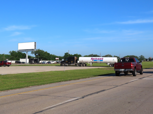 Hwy 35 Bypass WS 0.85mi N/O Hwy 6 F/S - 1