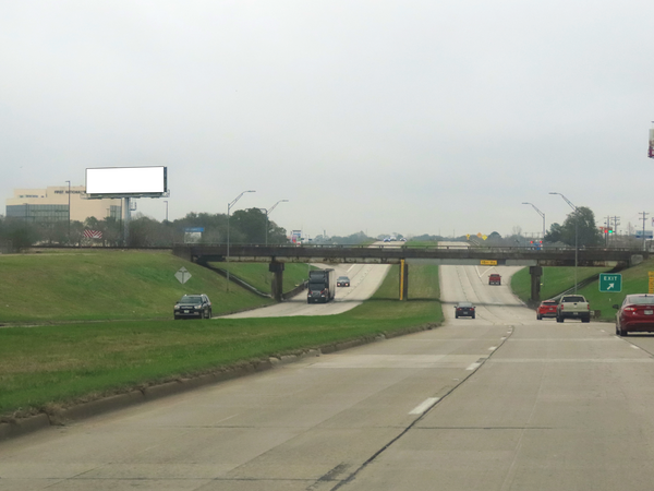 Hwy 35 Bypass WS 0.2mi S/O Hwy 6 F/S - 1