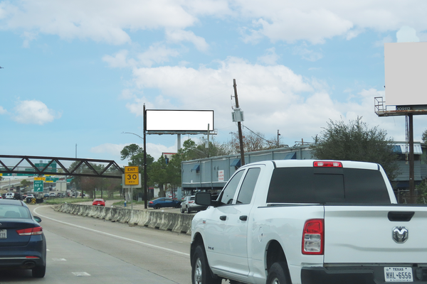 I-45 Gulf Frwy ES 240ft N/O Auburn F/S - 2