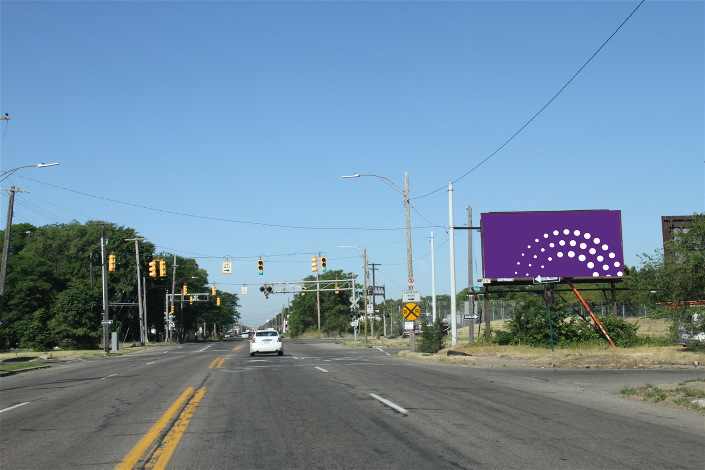 E. Davison St E/O Mound Rd N/S