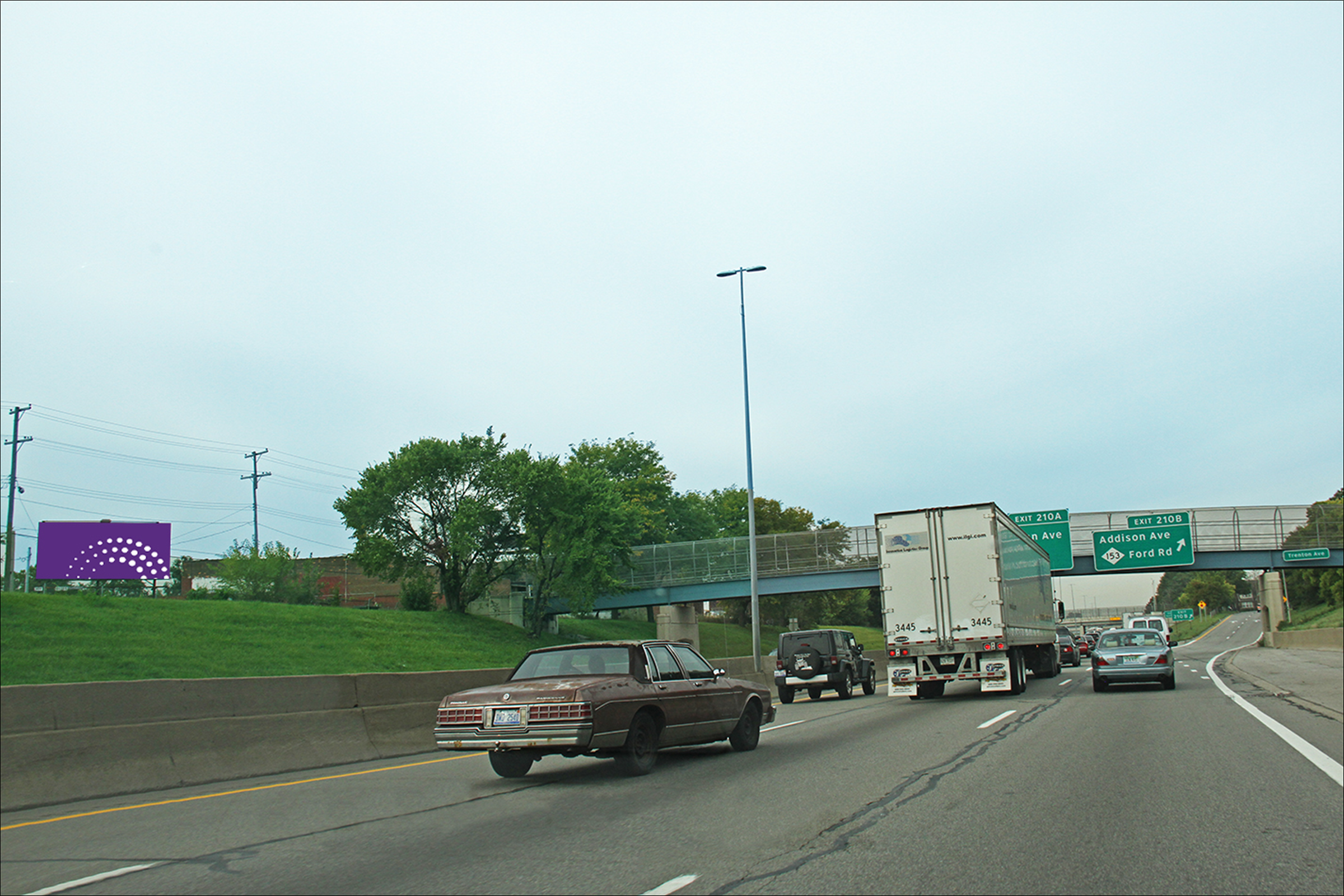 W. I-94 Fwy E/O Trenton St S/S