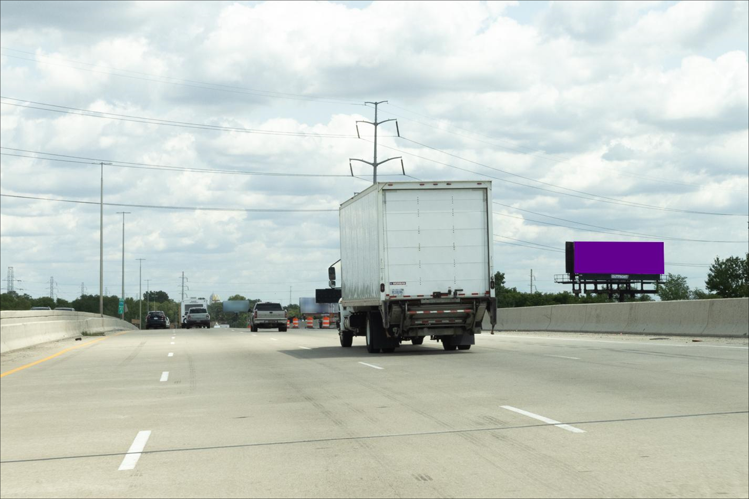 S. I-75 Fwy & Sire E/S