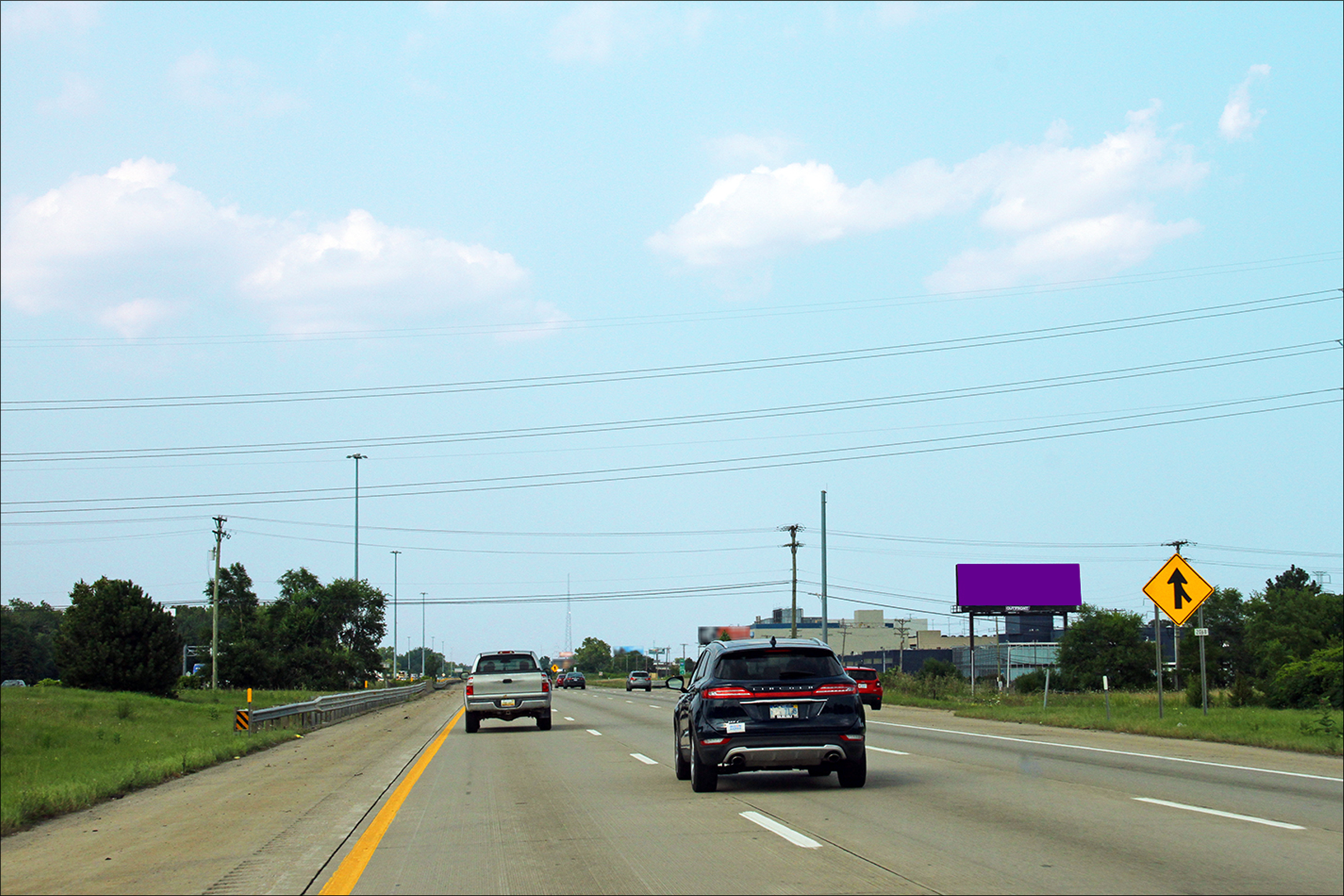 W. I-94 Fwy E/O Oakwood Blvd S/S
