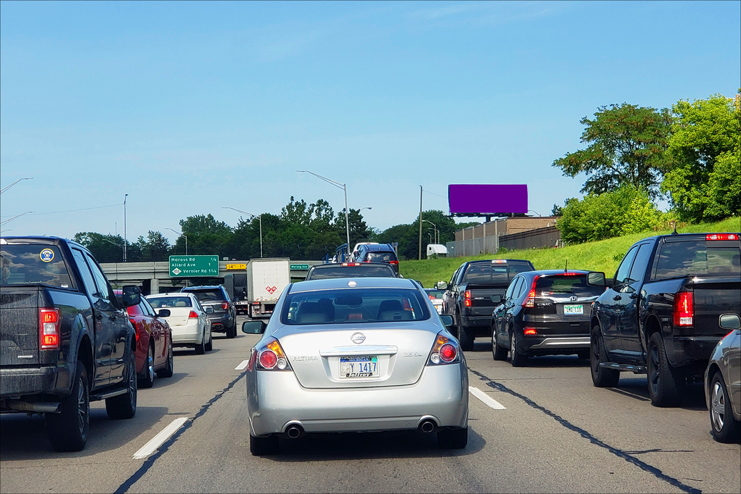 E. I-94 Fwy E/O Morang Ave S/S