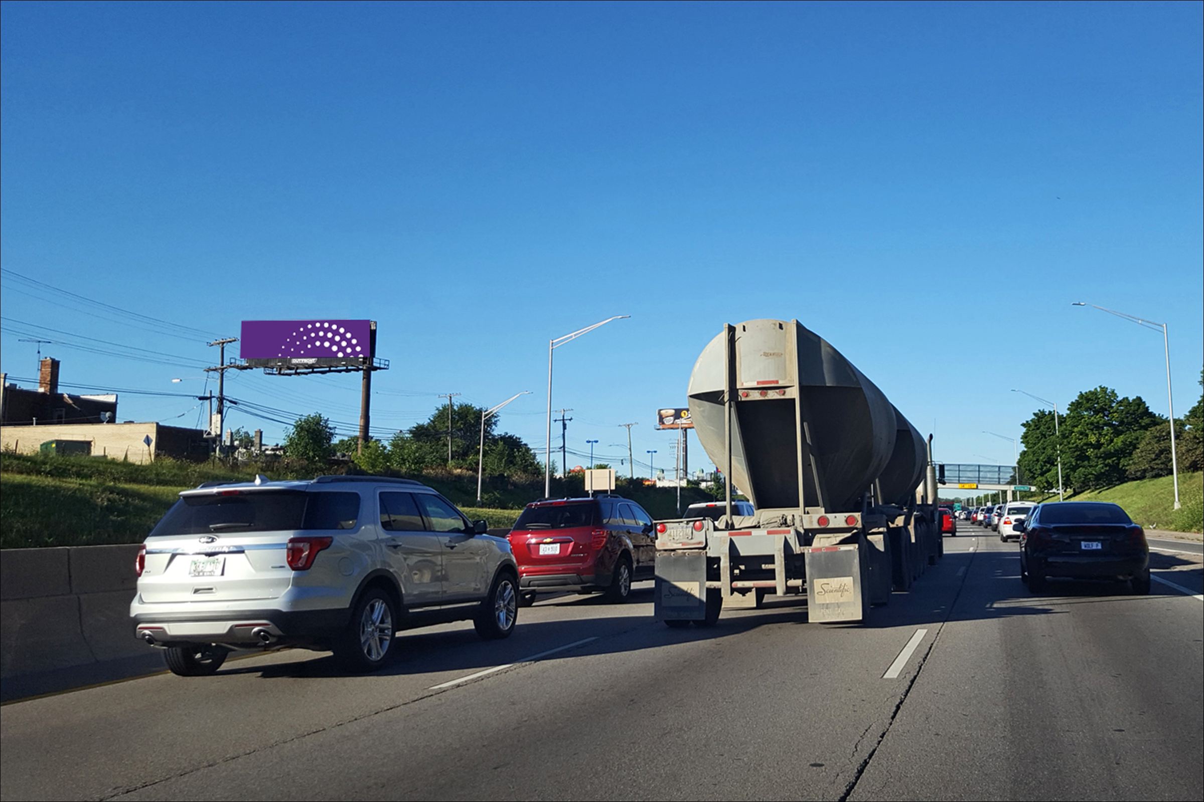 E. I-94 Fwy .2 mi W/O Cadieux Rd S/S