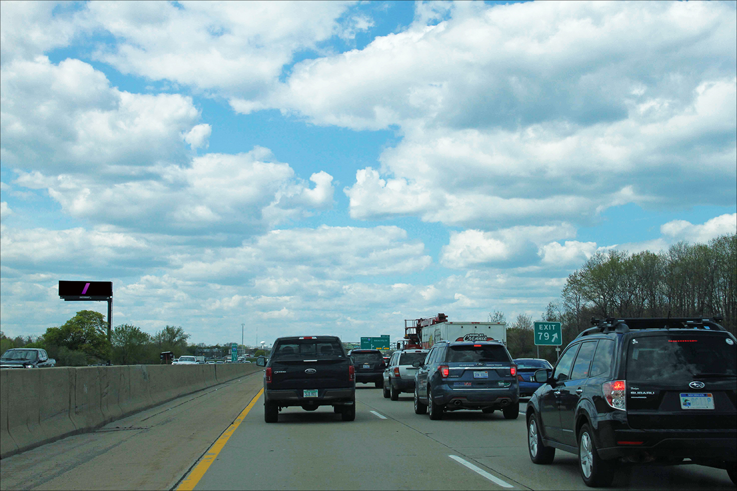 N. I-75 Fwy S/O University Dr W/S