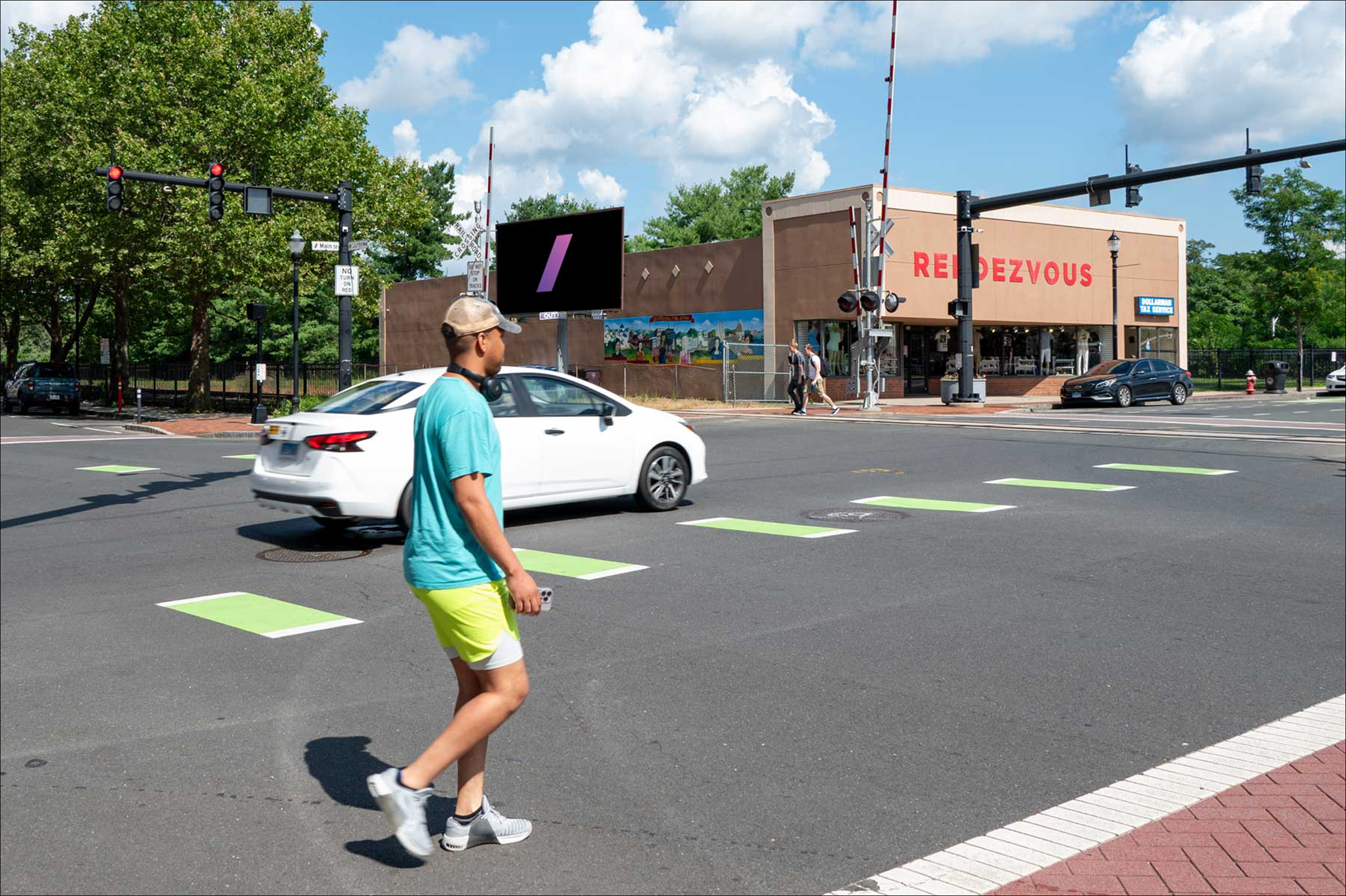 Main St & Columbus St N/S