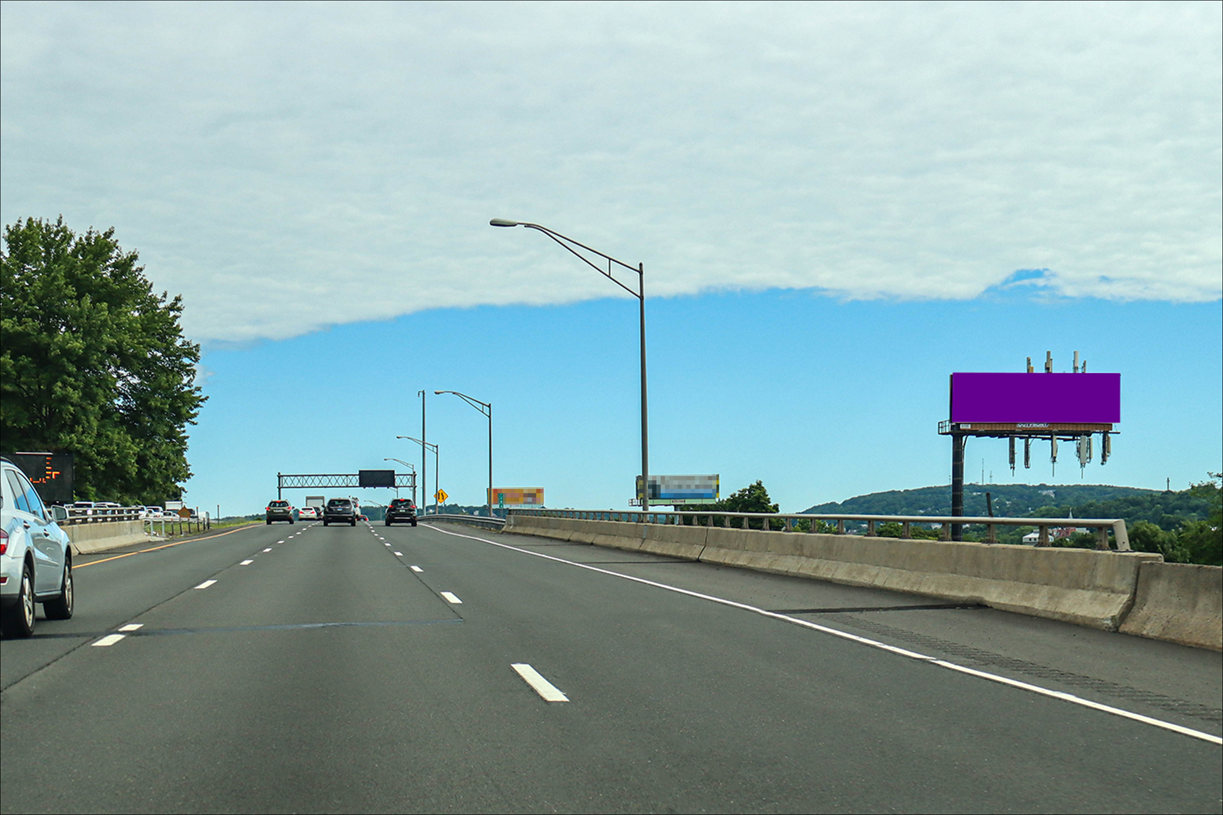 Rt 8 1.2 mi S/O I-84 E/S