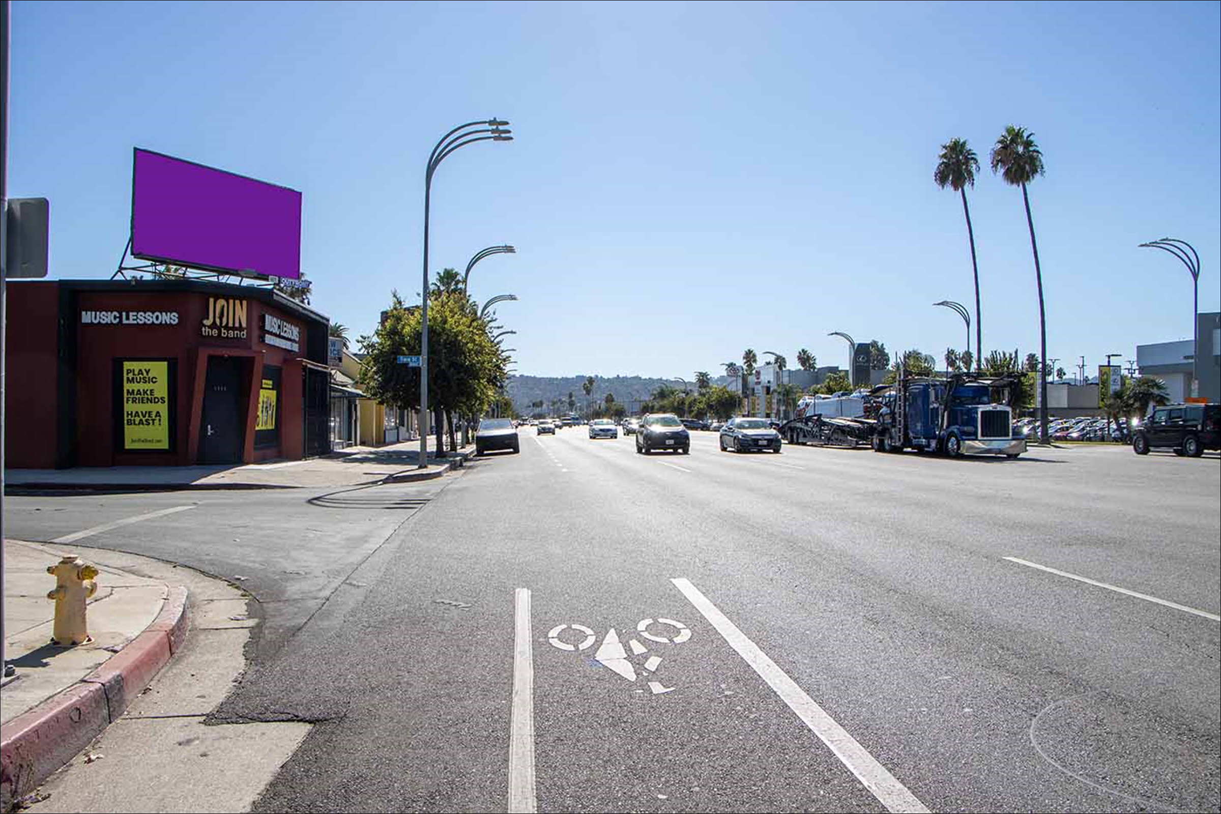 Van Nuys & Tiara (TP)
