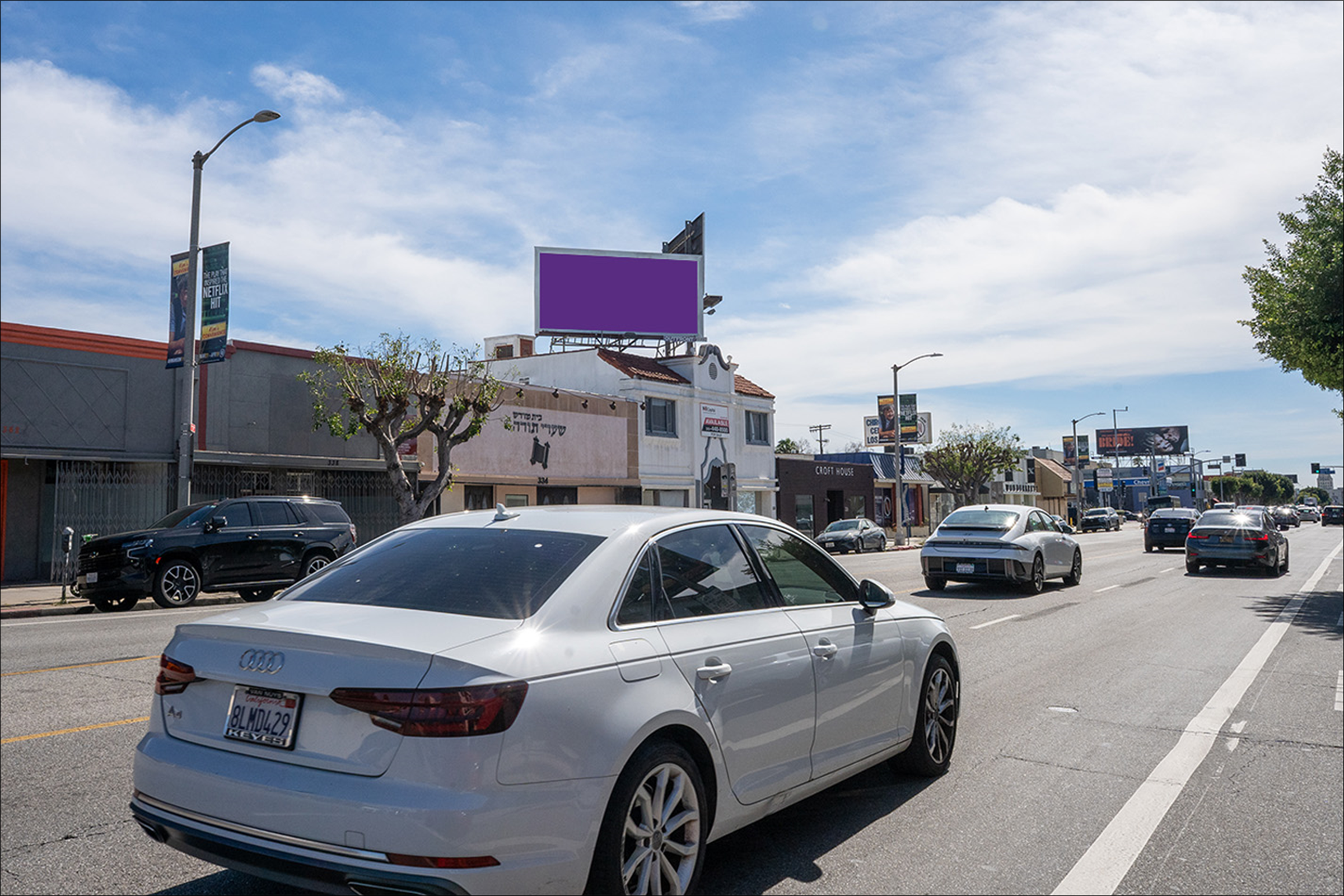 La Brea E/L 300 ft N/O Beverly (PF)