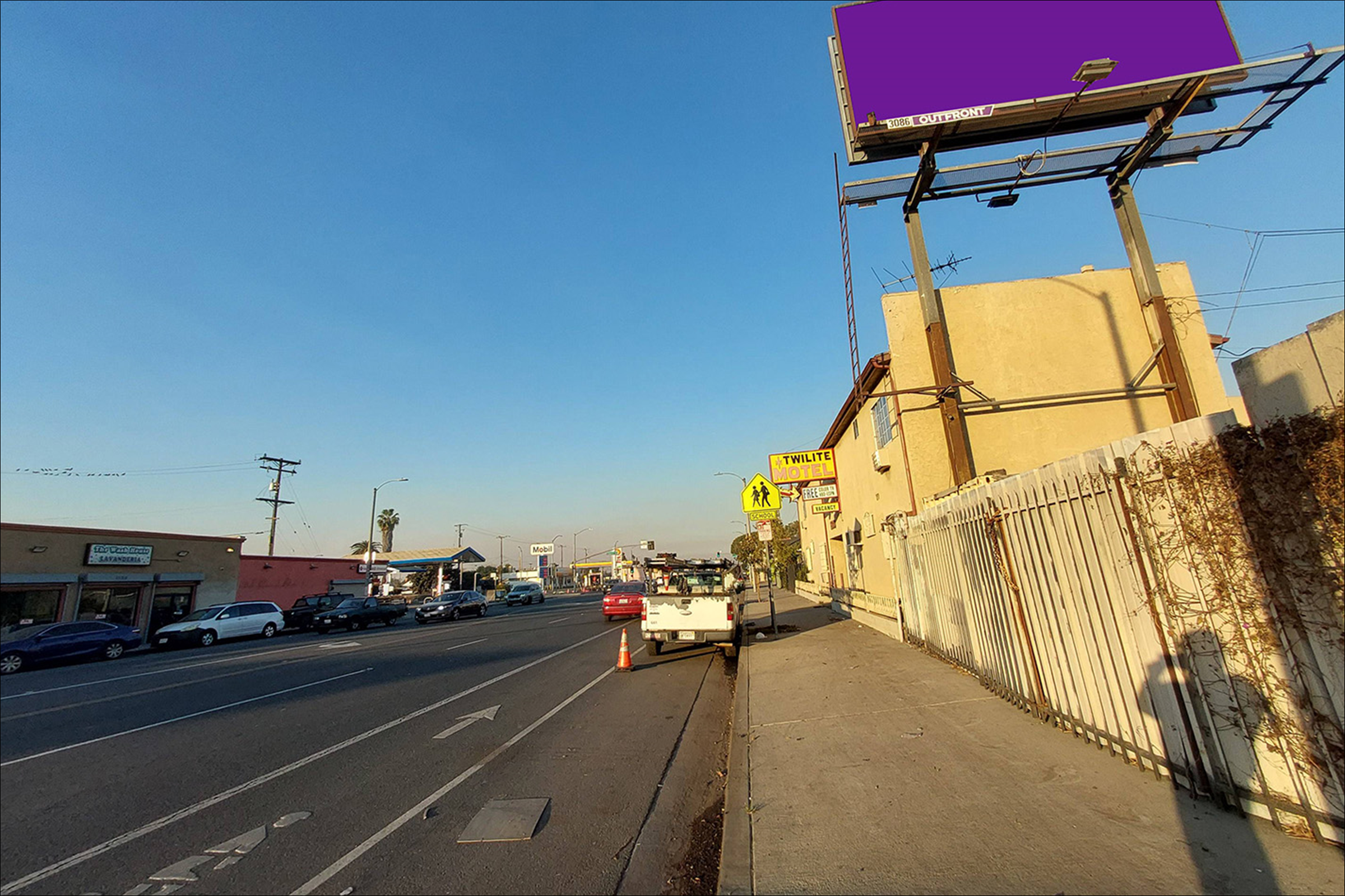 Firestone & Miramonte Nw(TP)