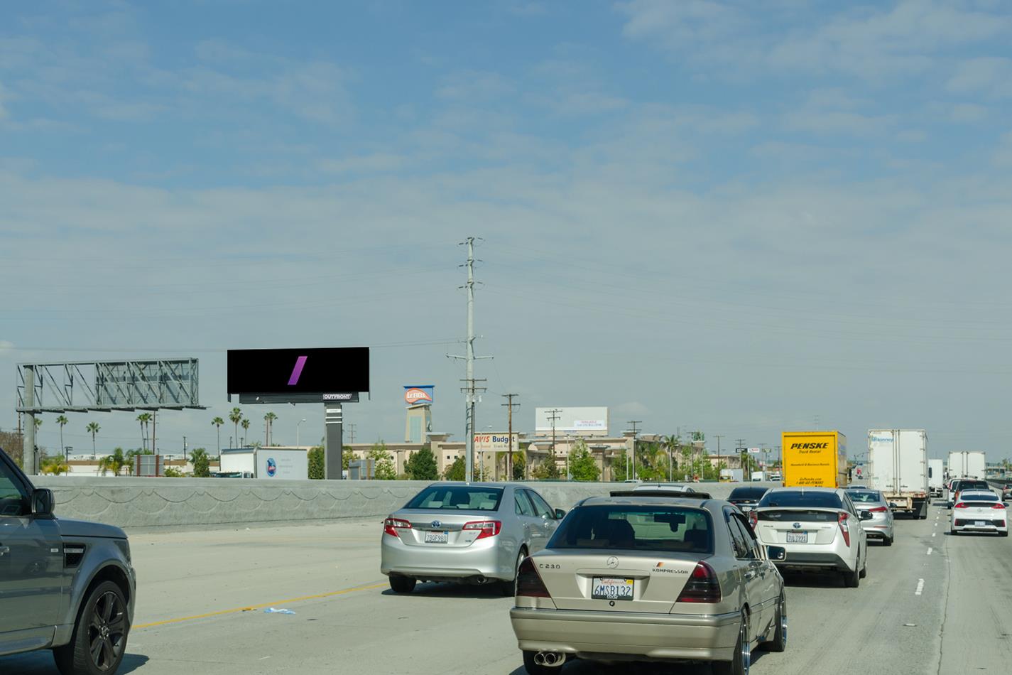 Santa Ana Fwy W/L N/O Valley View
