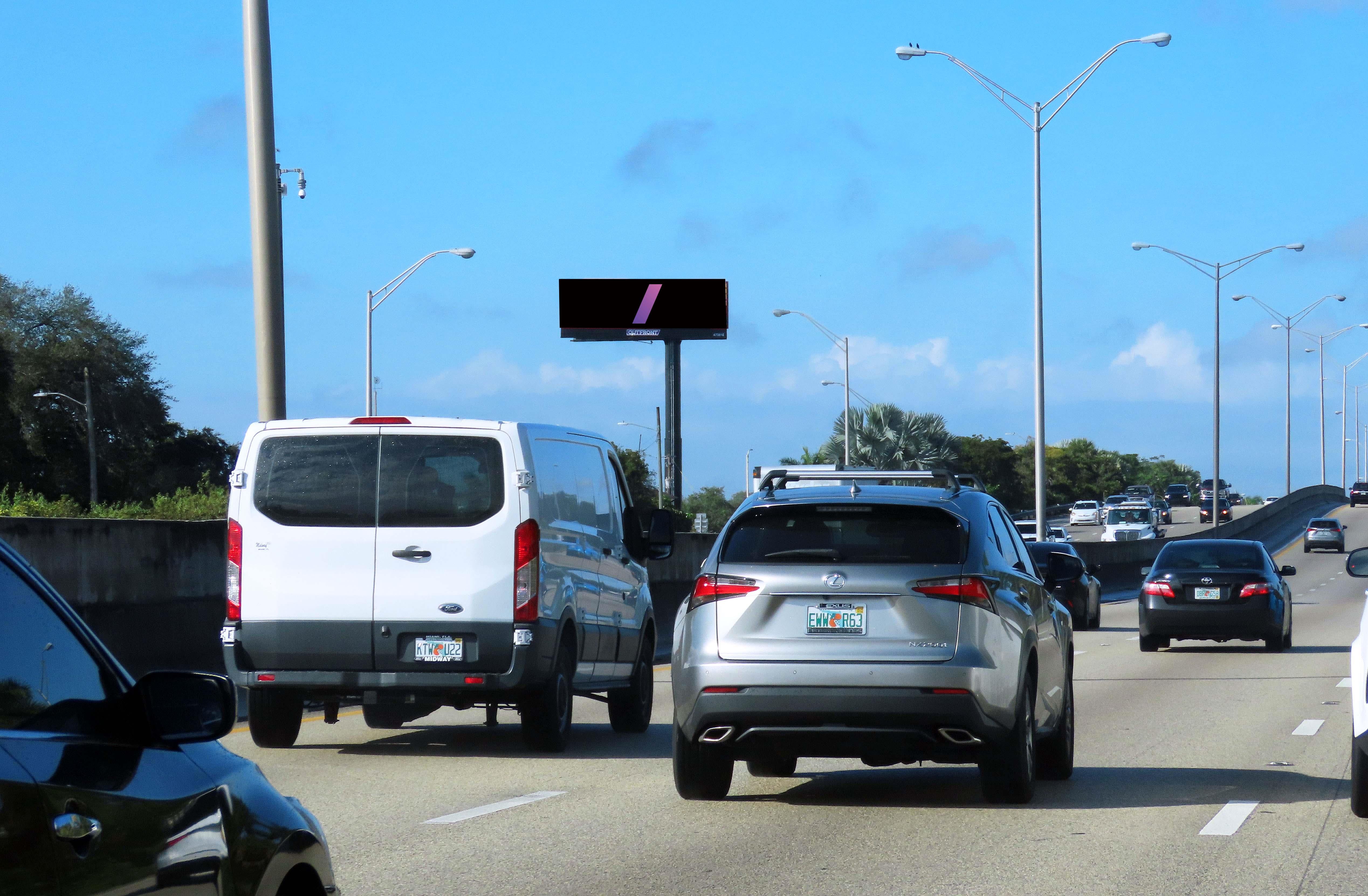 S/L SR-826 100 ft E/O NW 27th Avenue