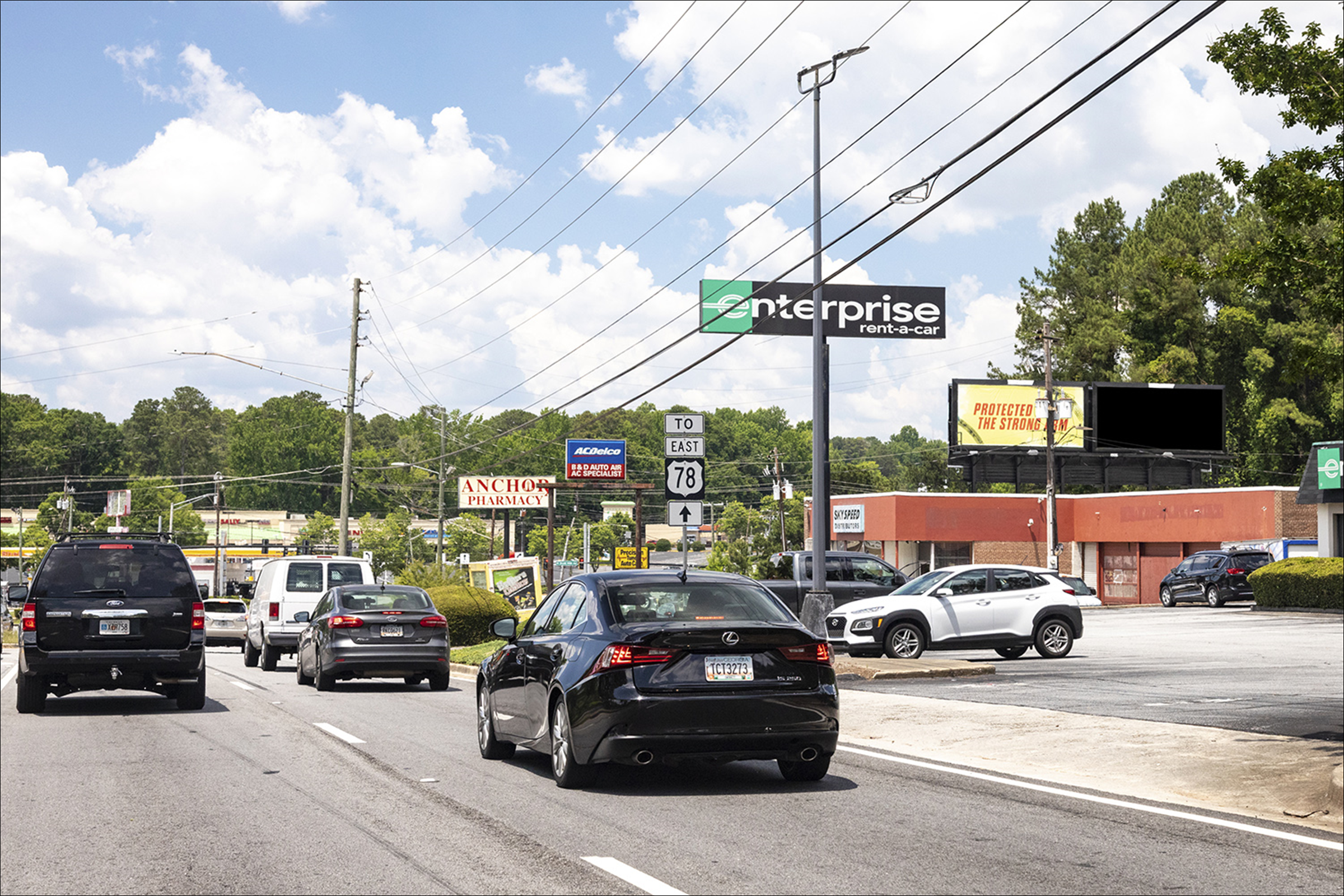 Lawrenceville Hwy & N Druid Hills Rd E/S