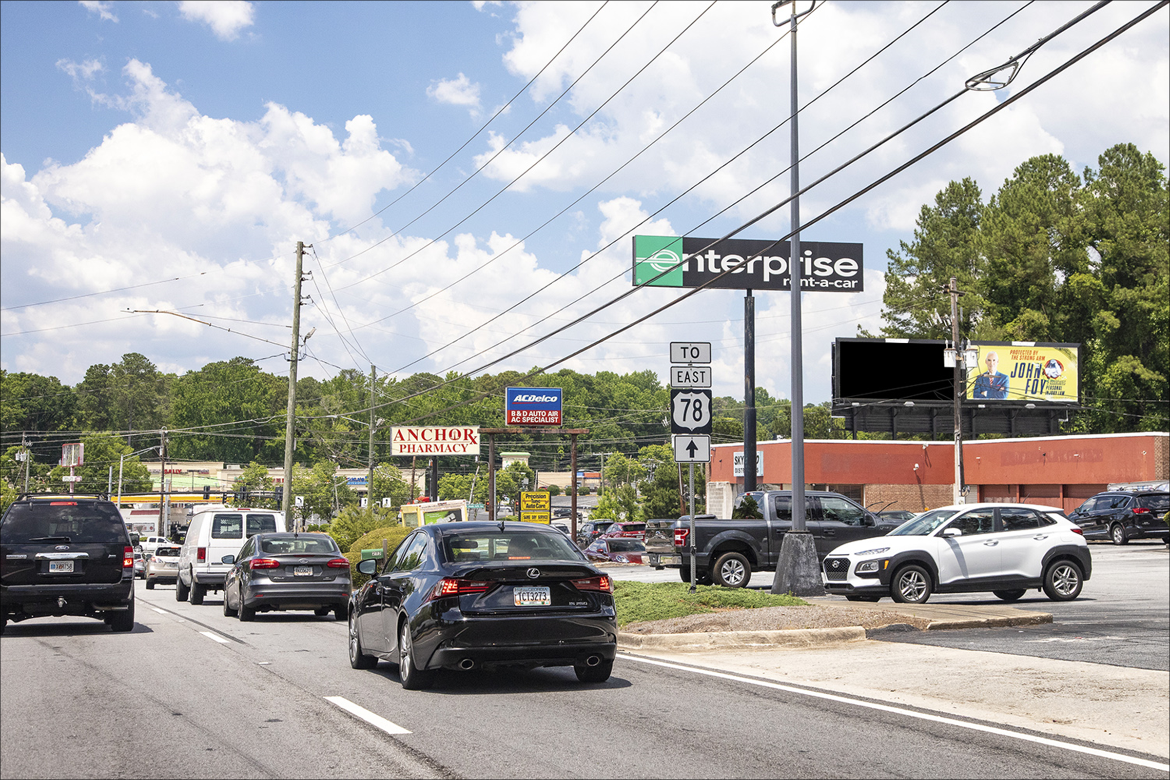 Lawrenceville Hwy & N Druid Hills Rd E/S