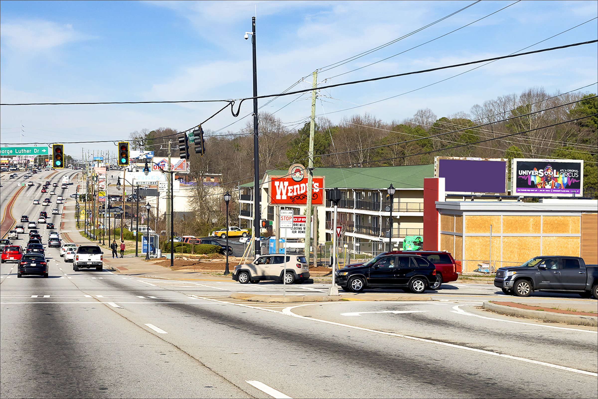 Memorial Dr E/O Kingswood Dr S/S