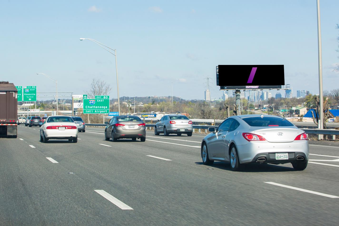 E/S I-65 .7 mi S/O I-440
