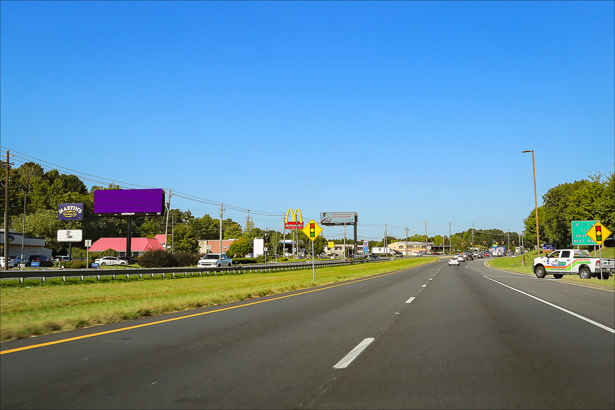 N Cobb Pkwy 0.63 mi N/O Barrett Pkwy W/S