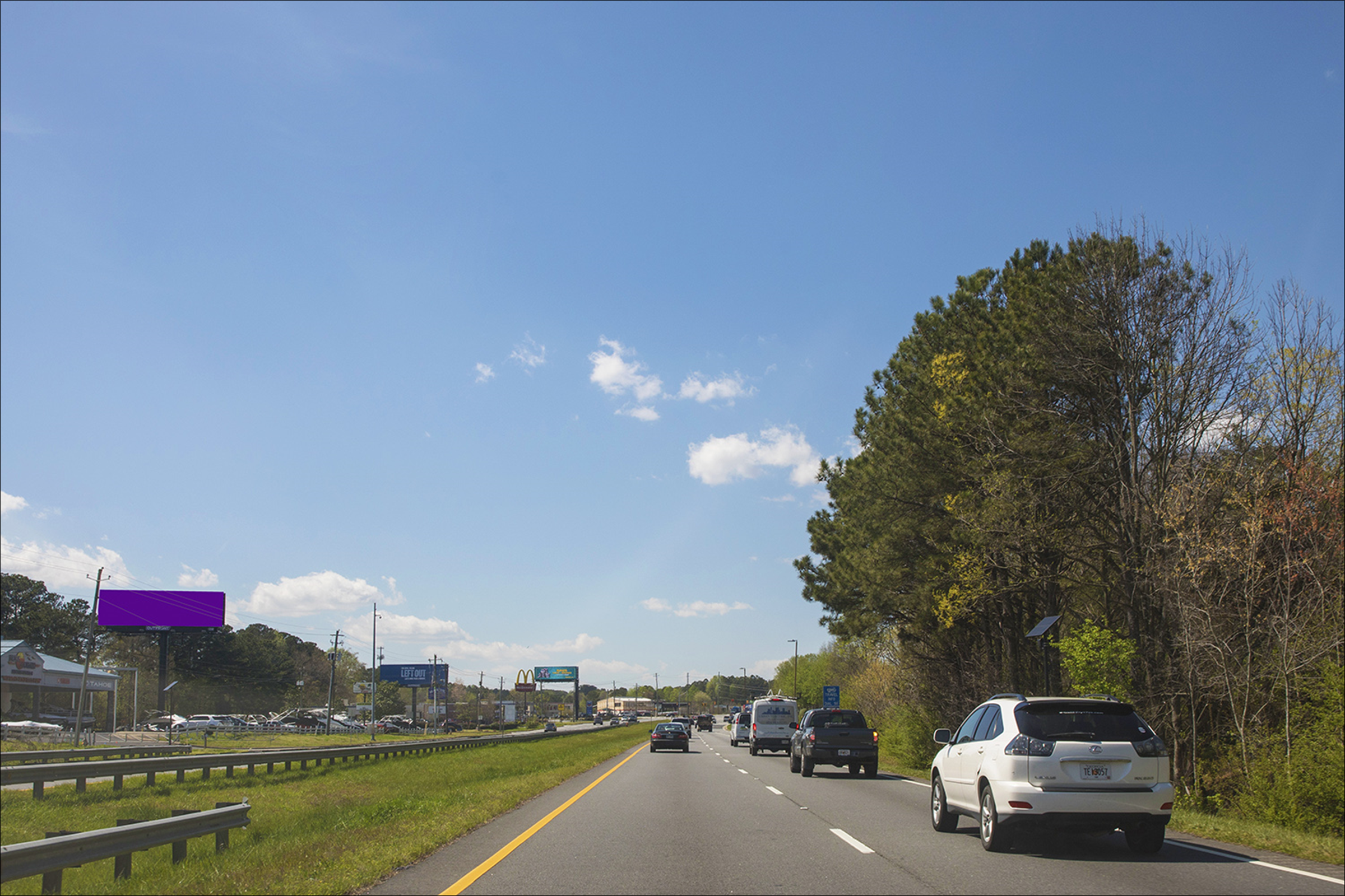 N Cobb Pkwy 0.56 mi N/O Barrett Pkwy W/S