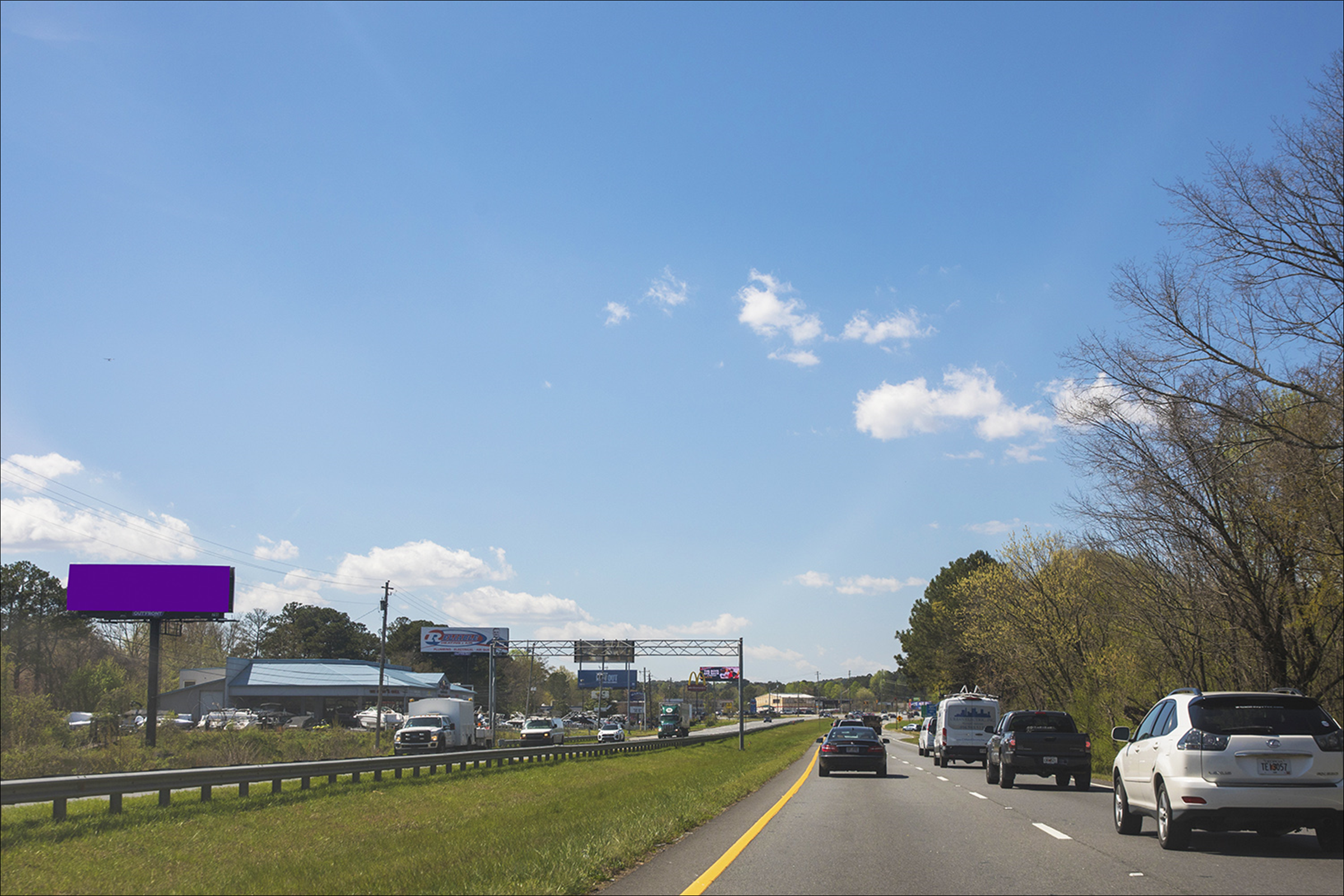 N Cobb Pkwy 0.47 mi N/O Barrett Pkwy W/S