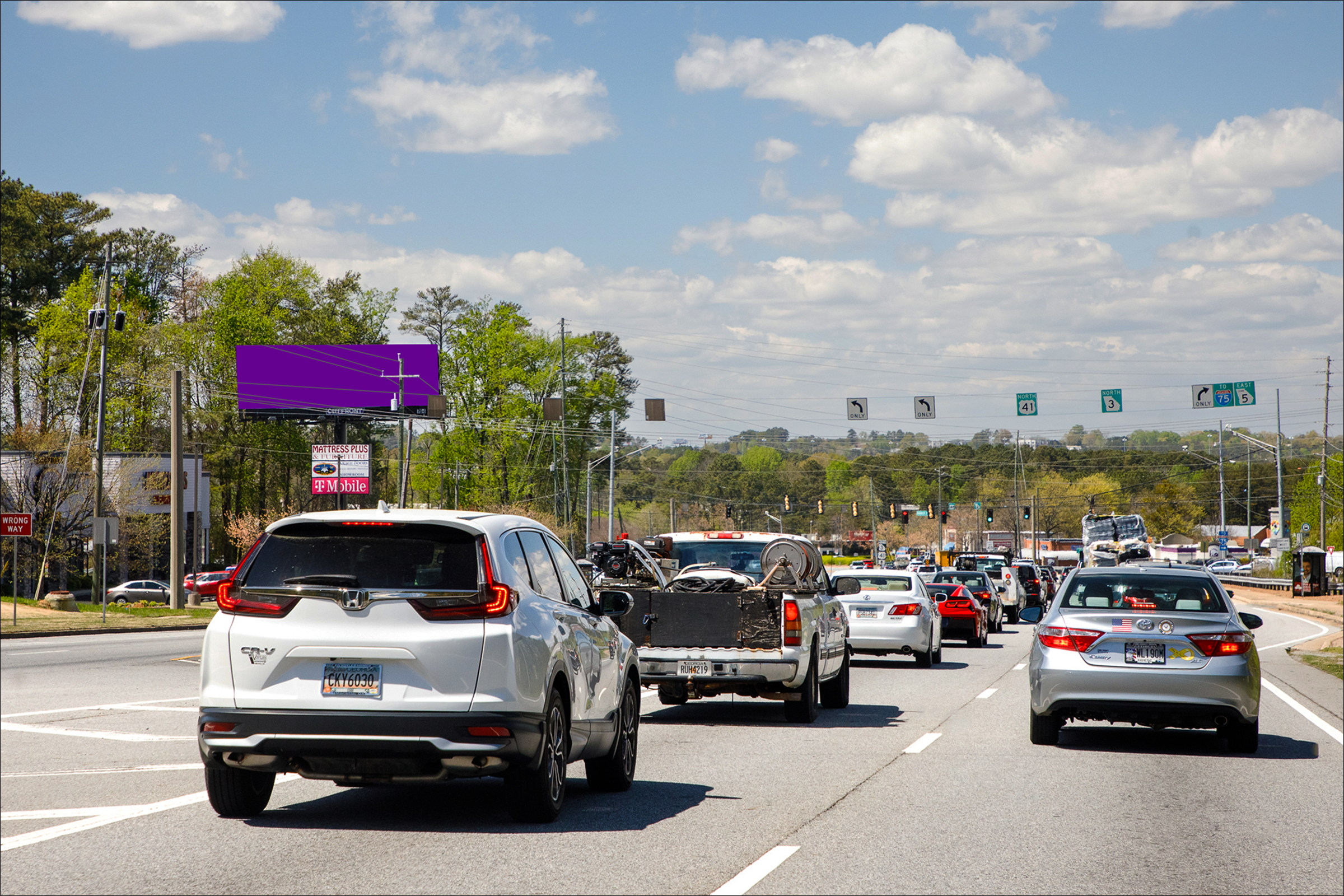 N Cobb Pkwy 150 ft S/O Barrett Pkwy W/S
