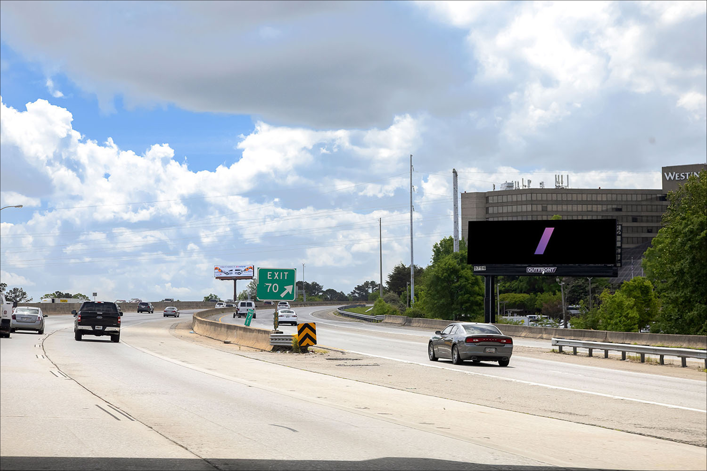I-85S 325 ft S/O Riverdale Rd W/S